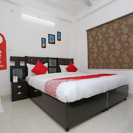 Oyo 11306 Ss Hotel Gorakhpur Luaran gambar