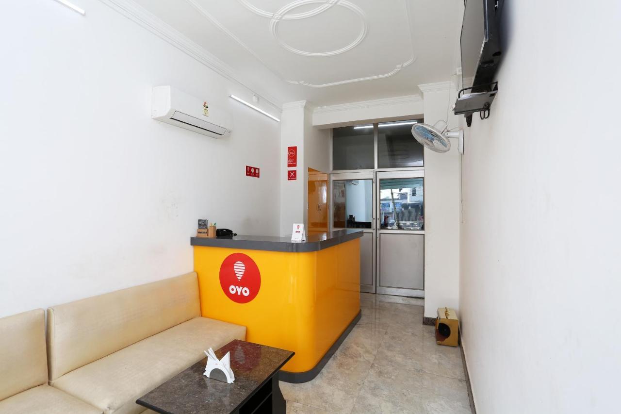 Oyo 11306 Ss Hotel Gorakhpur Luaran gambar