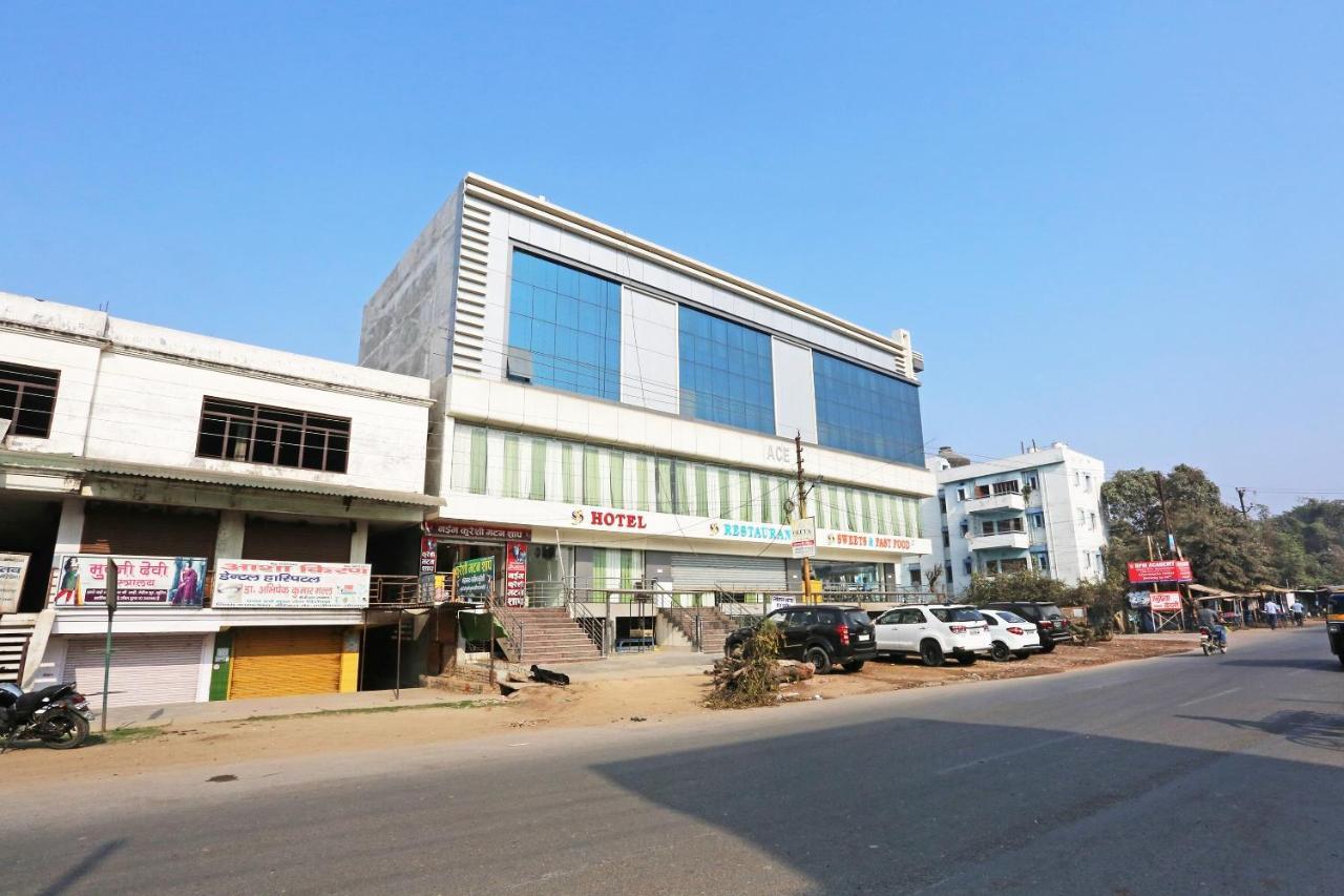 Oyo 11306 Ss Hotel Gorakhpur Luaran gambar