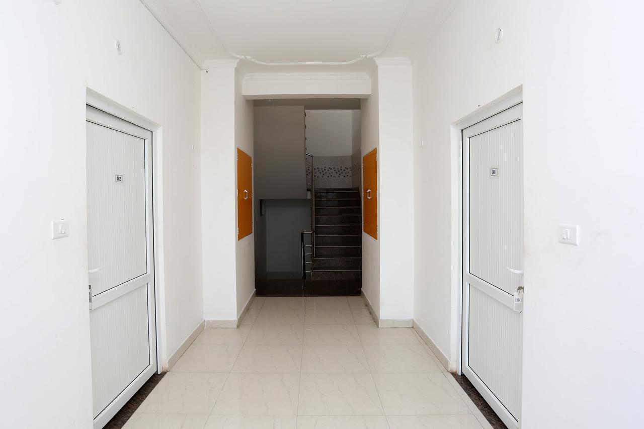 Oyo 11306 Ss Hotel Gorakhpur Luaran gambar