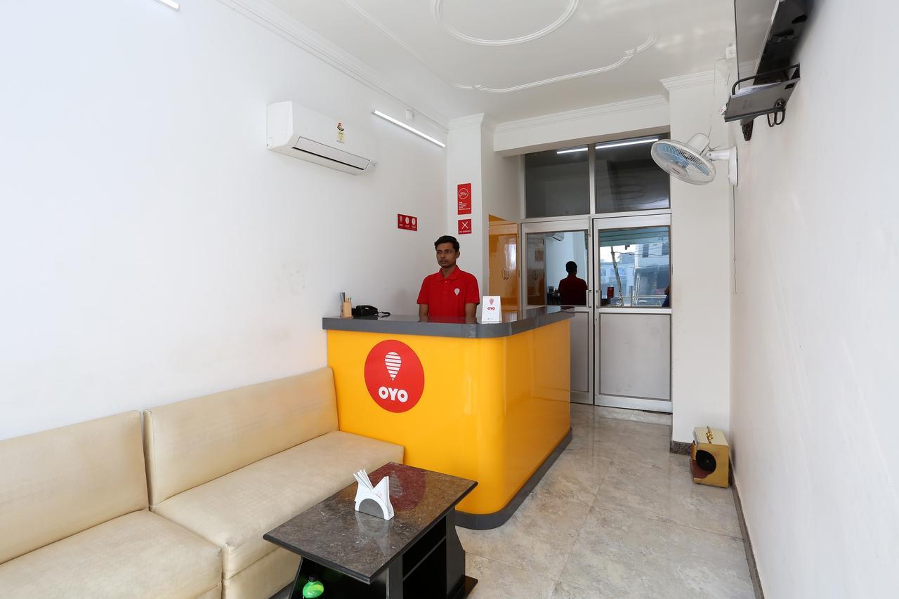 Oyo 11306 Ss Hotel Gorakhpur Luaran gambar